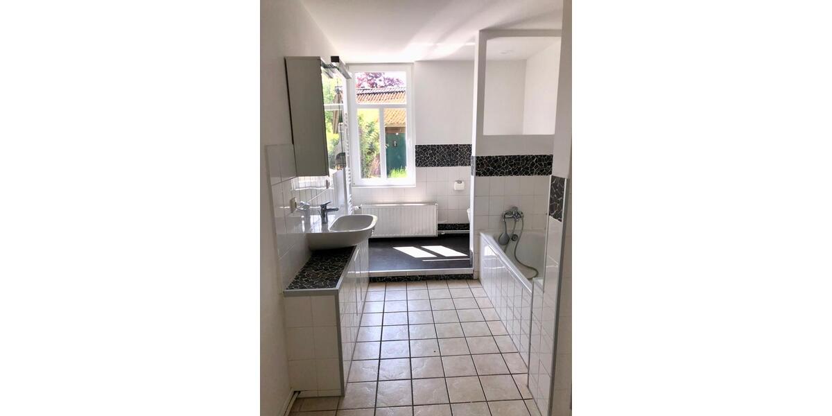Erdgeschoßwohnung Suhlendorf - 5 Zimmer, 103 m&sup2;, 850&euro; | Angebot:26237618