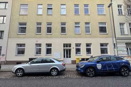 Wohnung zum Mieten in Magdeburg 375 € 40 m² 1 zimmer