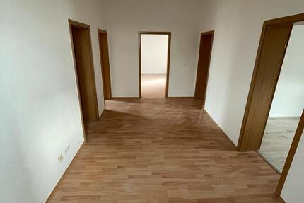 Wohnung Hameln - 4 Zimmer, 120 m&sup2;, 850&euro; | Angebot:24397985