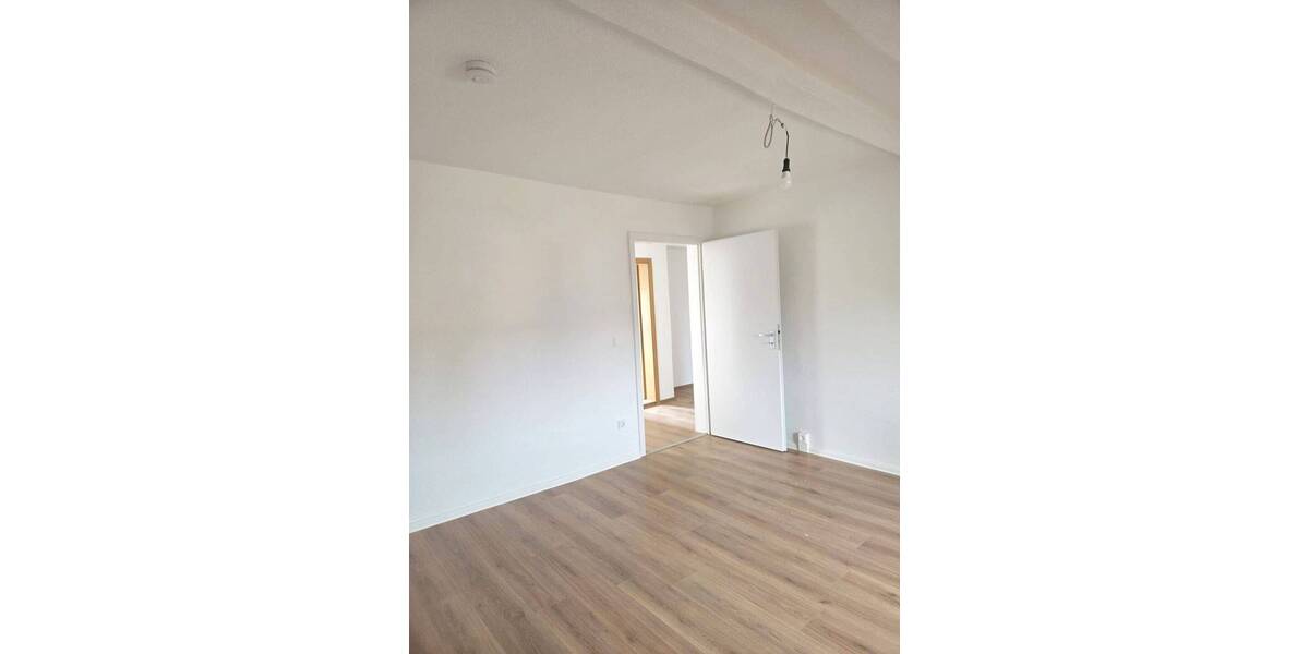 Etagenwohnung Waldheim Schönberg - 2 Zimmer, 51 m&sup2;, 285&euro; | Angebot:26584798