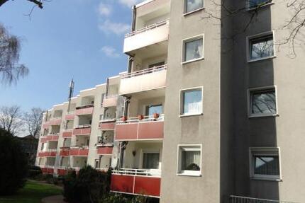 Sehr schöne 2-Zimmerwohnung im 3. OG mit Balkon und Laminat in zentraler Lage! zimmer