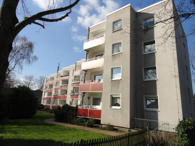 Sehr schöne 2-Zimmerwohnung im 3. OG mit Balkon und Laminat in zentraler Lage! zimmer