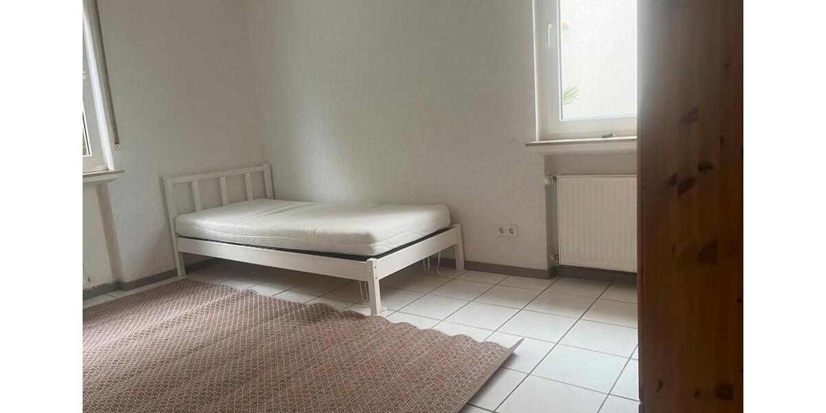 Wohnen auf Zeit Bischofsheim - 4 Zimmer, 92 m&sup2;, 350&euro; | Angebot:26510911