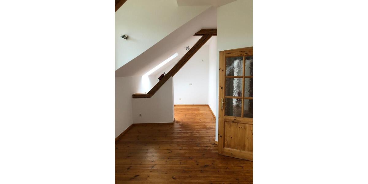 Dachgeschoßwohnung Alzey - 3 Zimmer, 71 m&sup2;, 600&euro; | Angebot:25852597