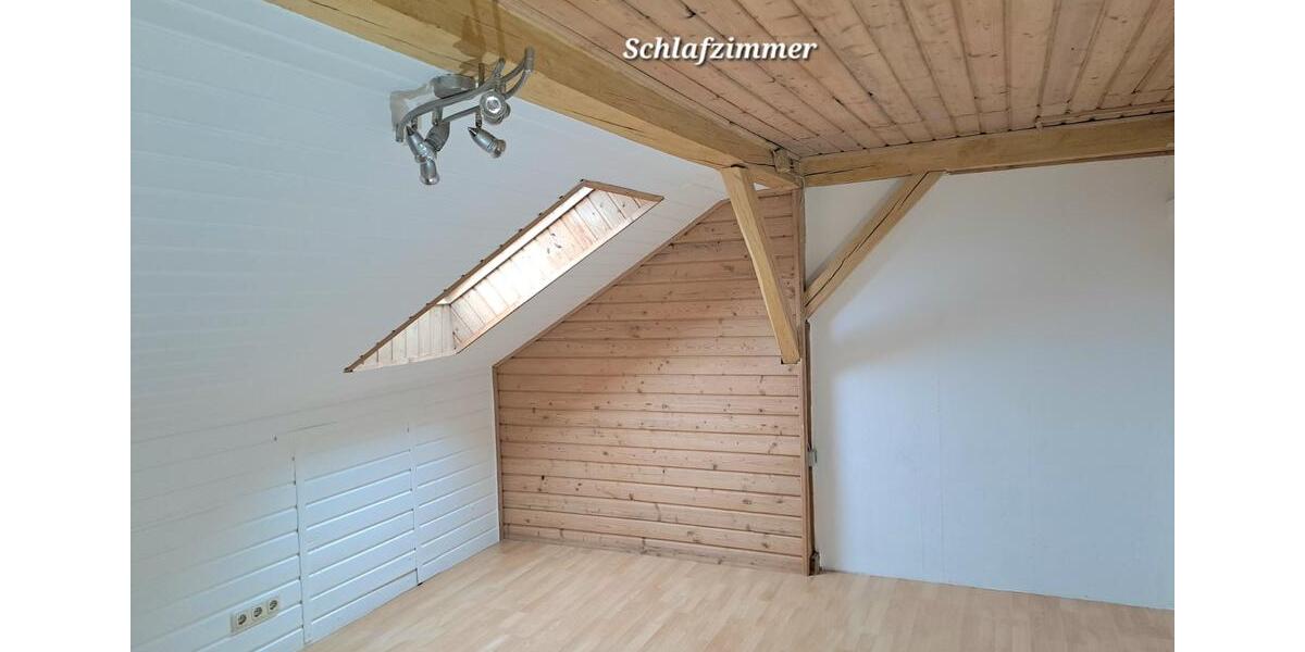 Dachgeschoßwohnung Egglham - 4 Zimmer, 88 m&sup2;, 460&euro; | Angebot:23751513