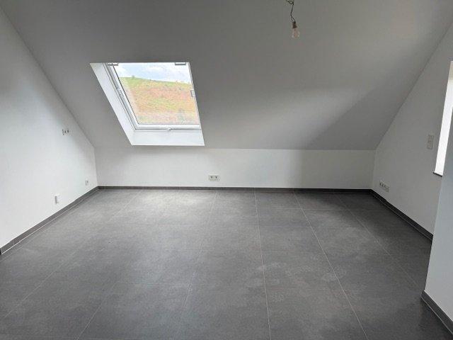 Dachgeschoßwohnung Dahlem - 1 Zimmer, 34 m&sup2;, 300&euro; | Angebot:26253427