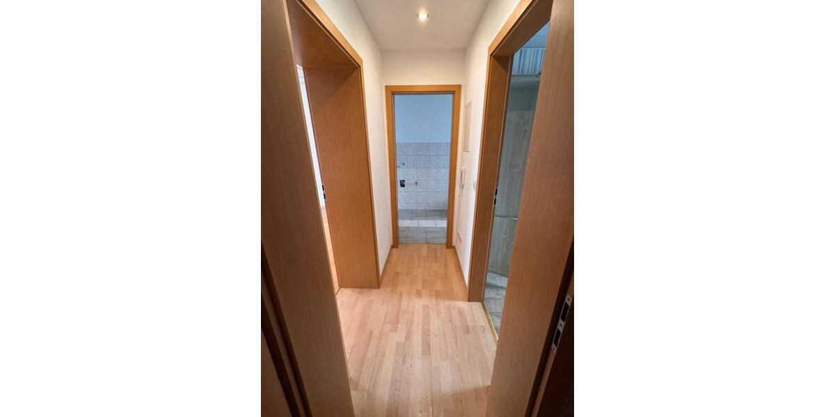 Erdgeschoßwohnung Groitzsch - 1 Zimmer, 41 m&sup2;, 310&euro; | Angebot:24728724