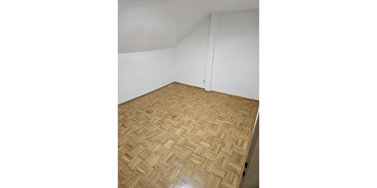 Dachgeschoßwohnung Neu-Isenburg Isenburg - 2 Zimmer, 51 m&sup2;, 700&euro; | Angebot:26132853