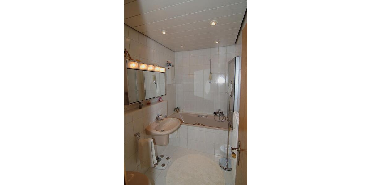 Großzügige 3-Zimmrtwohnung in ruhiger Lage am Bismarckviertel 3 zimmer