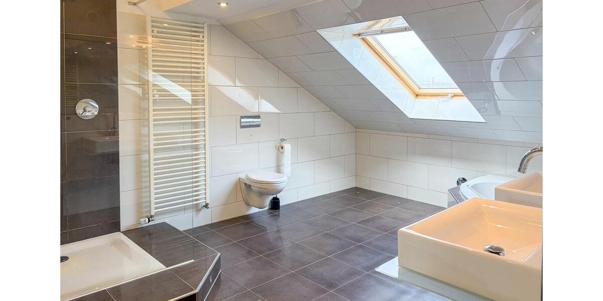 Maisonettenwohnung Schwelm - 5 Zimmer, 131 m&sup2;, 1.200&euro; | Angebot:26087002