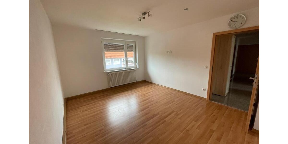 Etagenwohnung Rothenburg ob der Tauber - 4 Zimmer, 97 m&sup2;, 1.050&euro; | Angebot:26610677