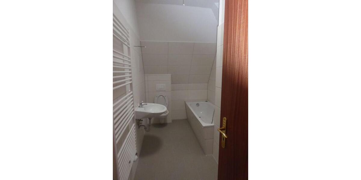 Dachgeschoßwohnung Berlin Spandau - 3 Zimmer, 80 m&sup2;, 1.274&euro; | Angebot:26690102