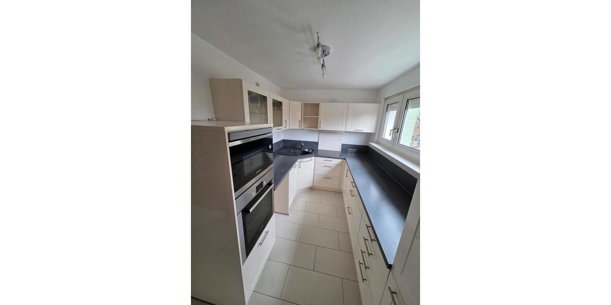 Etagenwohnung Böblingen - 3.5 Zimmer, 75 m&sup2;, 1.250&euro; | Angebot:25367801