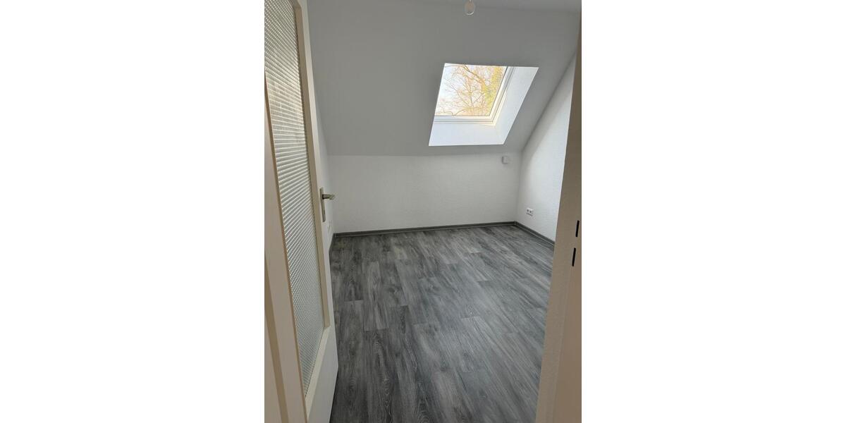 Etagenwohnung Wolfsburg - 3 Zimmer, 86 m&sup2;, 950&euro; | Angebot:26612188
