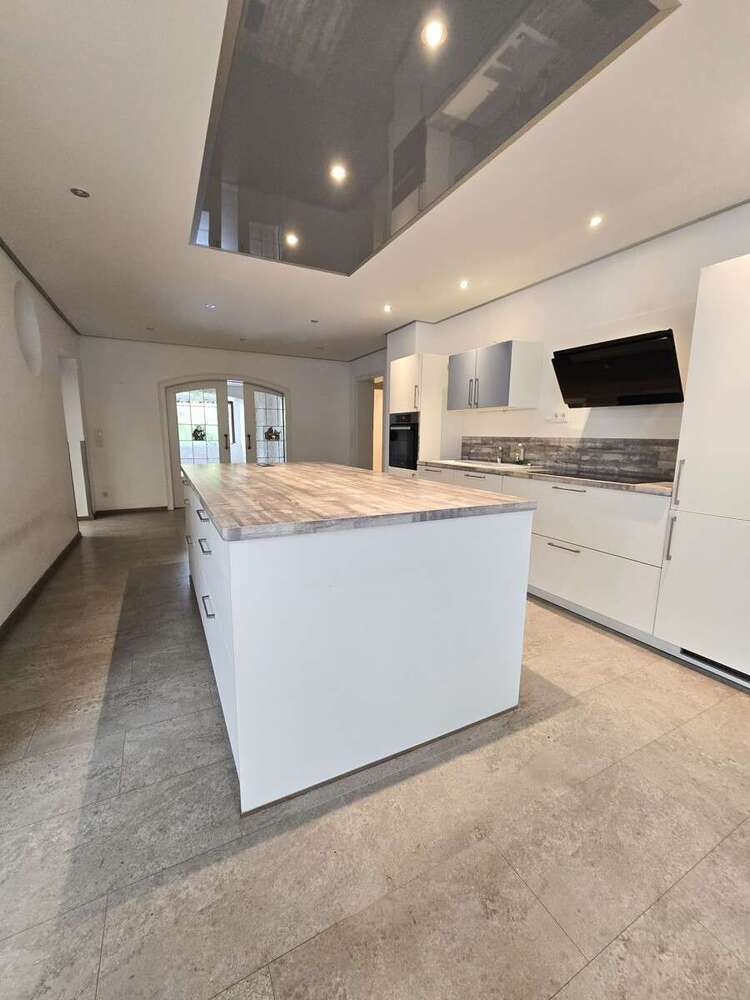 Wohnung zum Mieten in Arnsberg Bruchhausen 1.280 € 179 m²