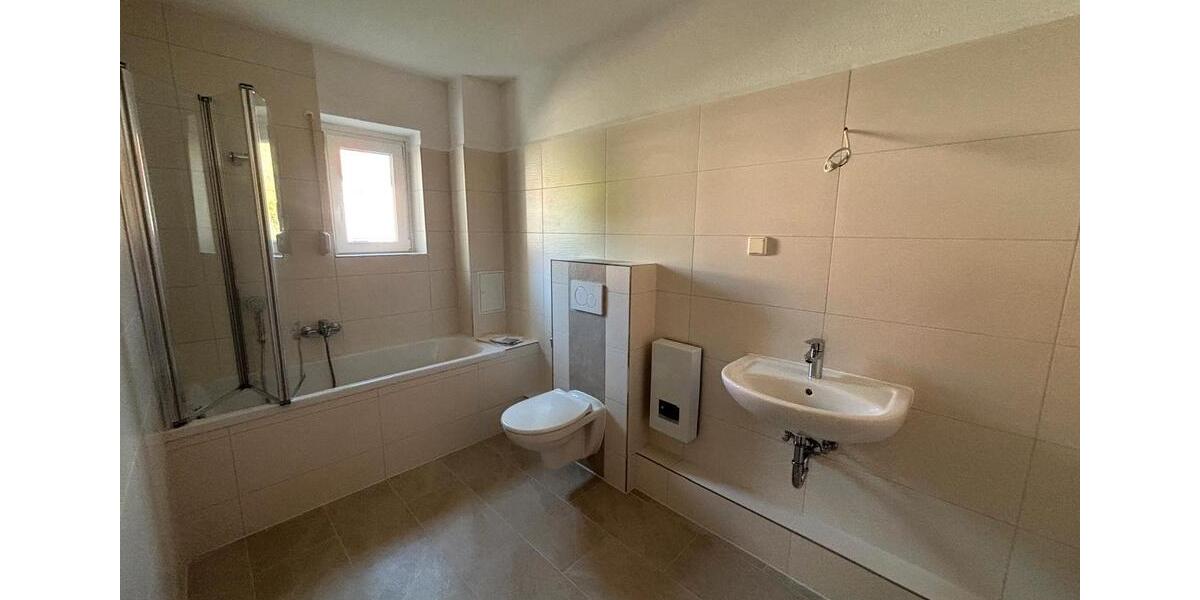 Erdgeschoßwohnung Bernburg (Saale) - 3 Zimmer, 88 m&sup2;, 700&euro; | Angebot:26284947