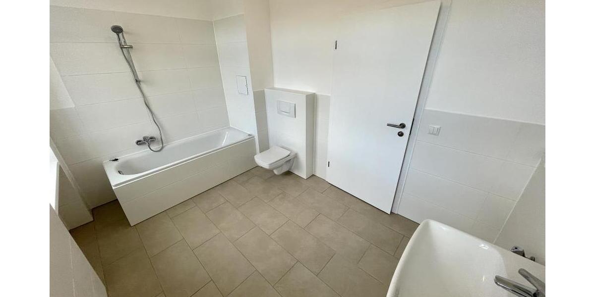Modernisierte, helle 2 Zimmer Wohnung mit modernem Badezimmer! - Etagenwohnung Gera Ostviertel | Angebot:27370583
