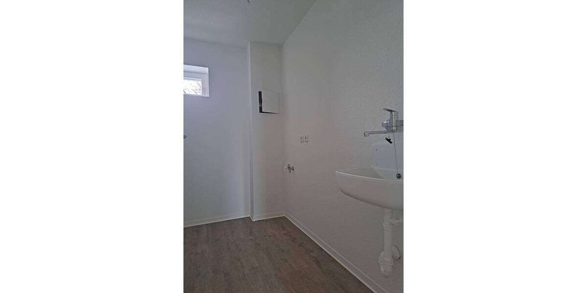 Etagenwohnung Magdeburg Lemsdorf - 4 Zimmer, 96 m&sup2;, 961&euro; | Angebot:26293202
