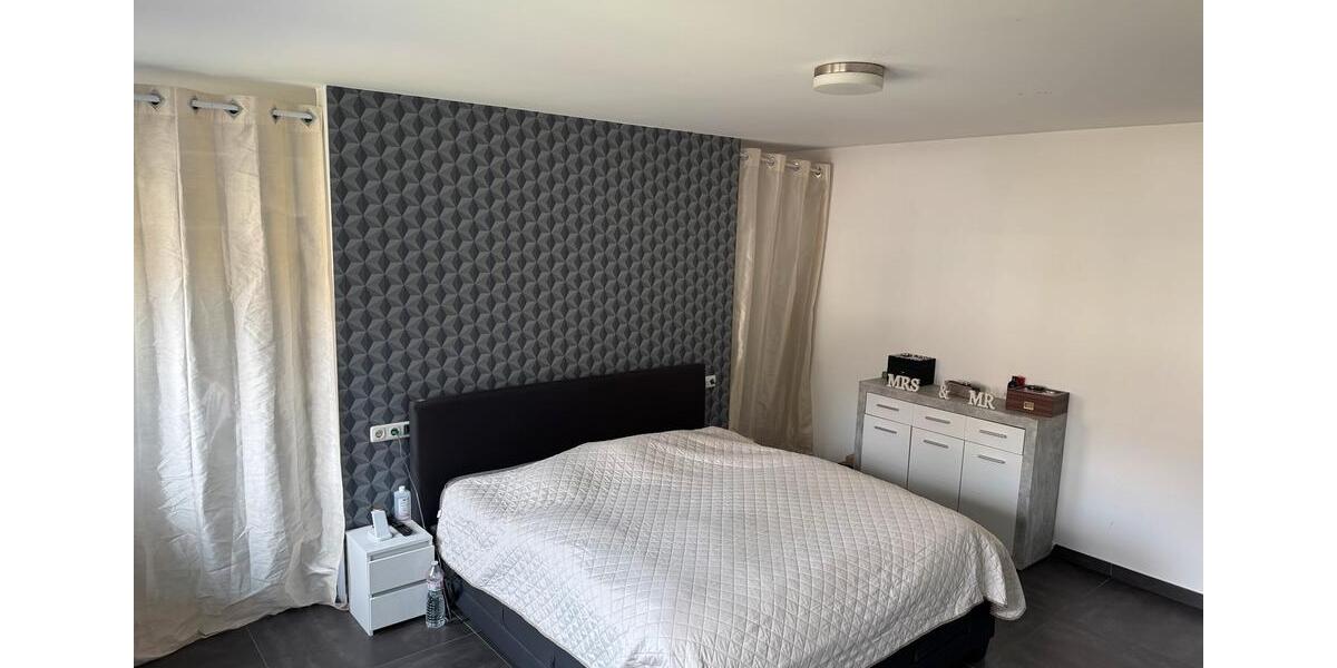 Dachgeschoßwohnung Armsheim - 5 Zimmer, 183 m&sup2;, 1.800&euro; | Angebot:26230360