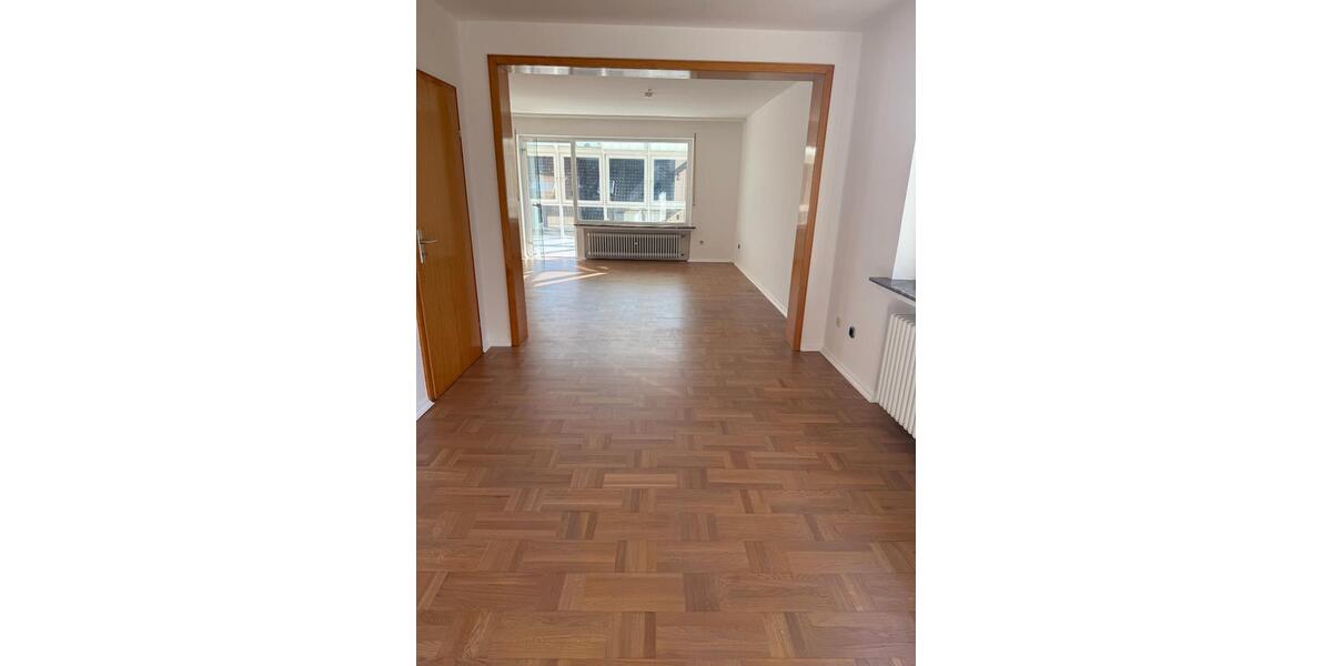 Etagenwohnung Bad Emstal - 3.5 Zimmer, 115 m&sup2;, 900&euro; | Angebot:26416298