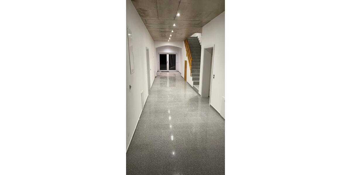 Etagenwohnung Weißenstadt - 3 Zimmer, 73 m&sup2;, 620&euro; | Angebot:25951742