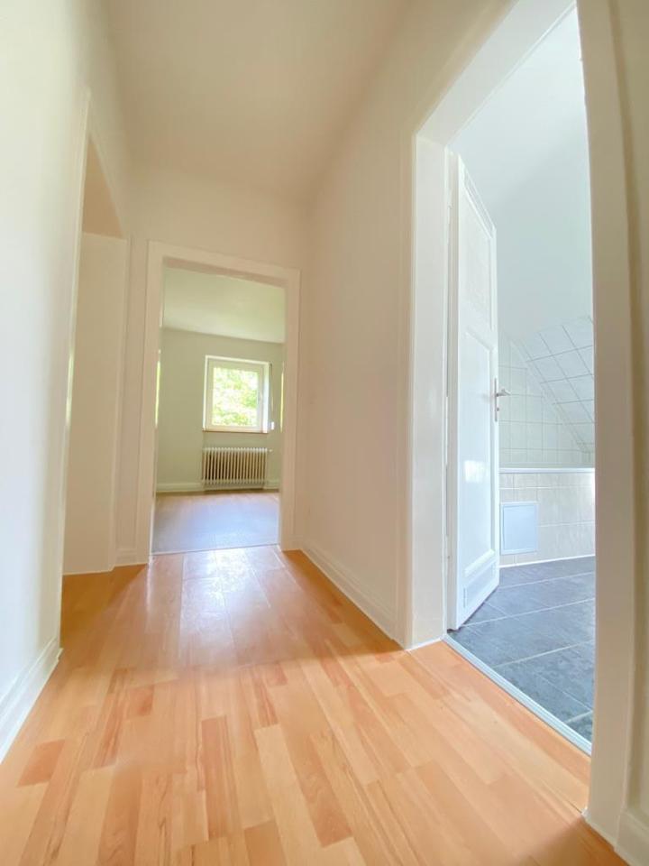 *** Singles oder Paare aufgepaßt!!! Einziehen und Wohlfühlen *** DG-Apartment ***
