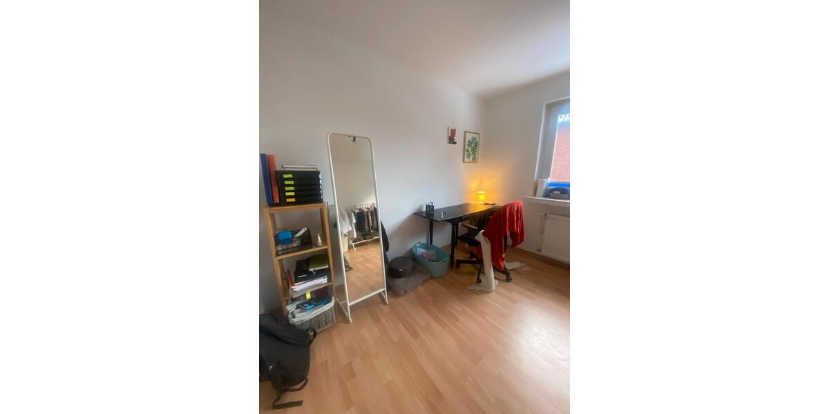 Etagenwohnung Oldenburg Bloherfelde - 4 Zimmer, 12 m&sup2;, 475&euro; | Angebot:24771109