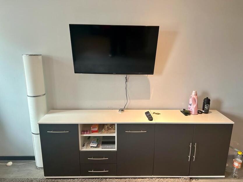 Schönes WG-Zimmer ab 1.9. in ruhiger WG(im Preis ist alles inkl)