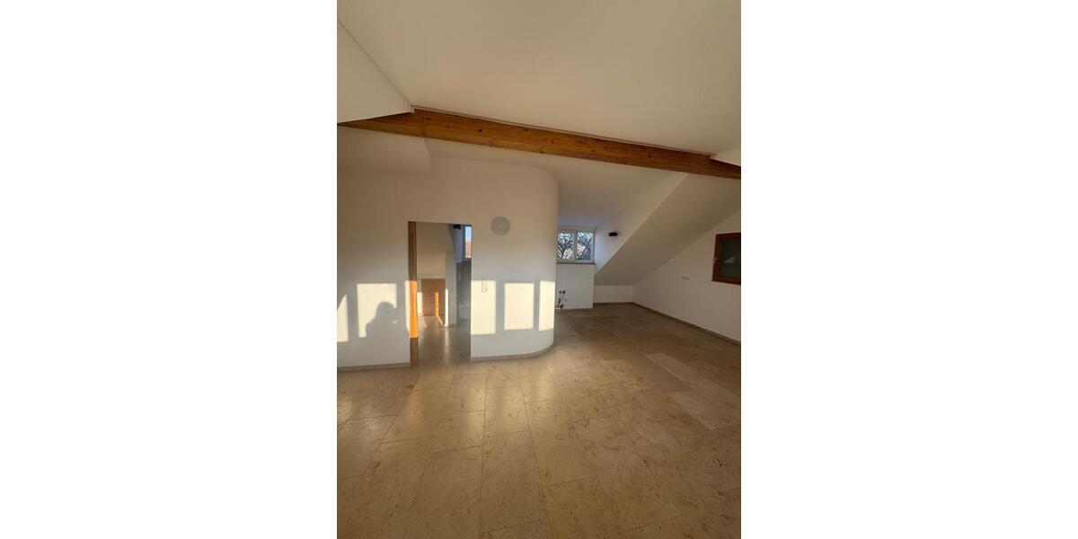 Dachgeschoßwohnung Mindelheim - 2 Zimmer, 105 m&sup2;, 899&euro; | Angebot:24877766