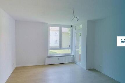 ** Helle und geräumige VOLLRENOVIERTE 4-Zimmer-Wohnung mit BALKON in Roding! ** 4 zimmer