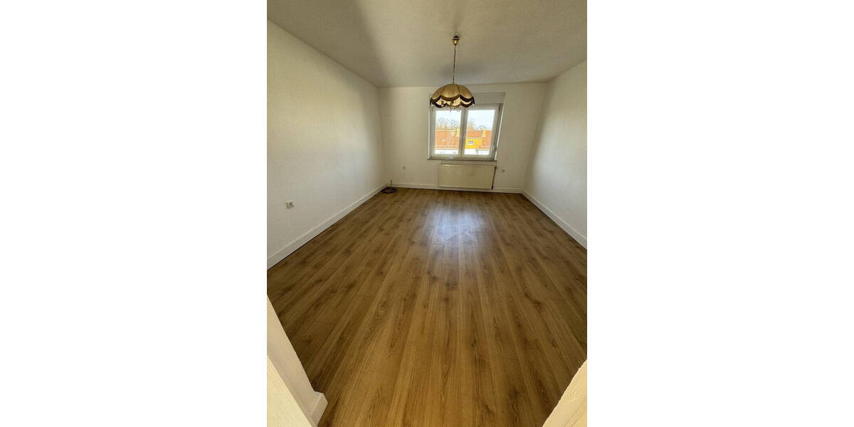 Etagenwohnung Ellrich - 3 Zimmer, 64 m&sup2;, 400&euro; | Angebot:26794376