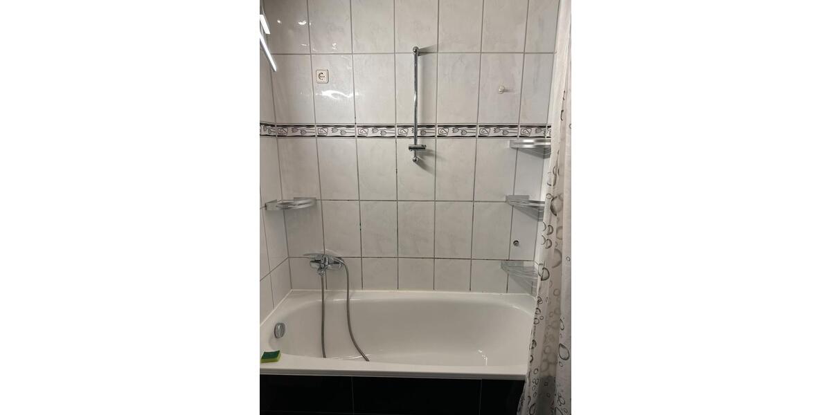 Etagenwohnung Wolfsburg Detmerode - 4 Zimmer, 100 m&sup2;, 1.300&euro; | Angebot:25966594