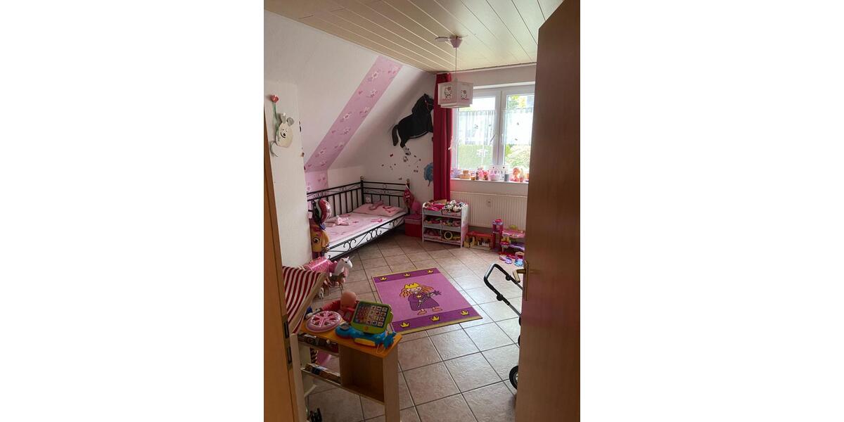 Dachgeschoßwohnung Papenburg - 5 Zimmer, 110 m&sup2;, 690&euro; | Angebot:26420471
