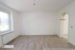 Helle Single-Wohnung mit Einbauküche, Gartenmitbenutzung, PKW-Stellplatz