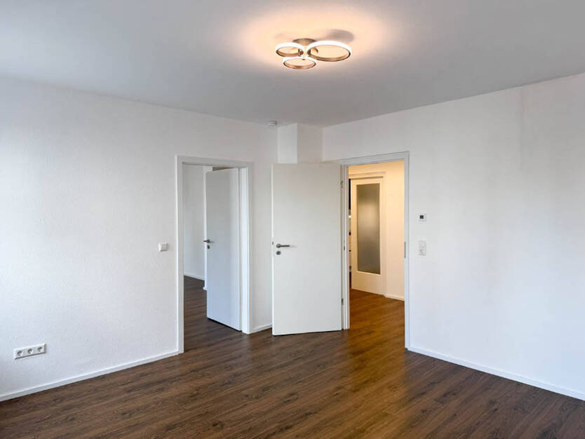 BITTE ZUERST LESEN - DANN KLICKEN!! Ulm-City TOP kernsanierte 3-Zi.-Wohnung im 1. OG mit Balkon