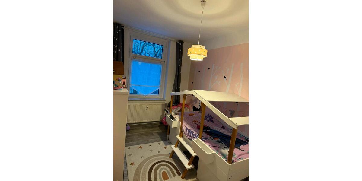 Etagenwohnung Staßfurt - 4 Zimmer, 109 m&sup2;, 654&euro; | Angebot:25942643