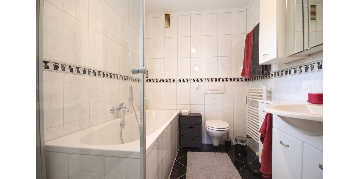 Etagenwohnung Hürth - 2 Zimmer, 76 m&sup2;, 915&euro; | Angebot:26236665