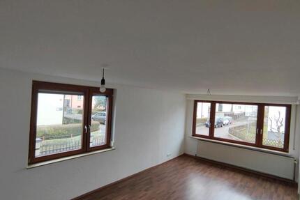 EG 3-Zimmerwohnung in eine schönen zentralen Lage mit Balkon