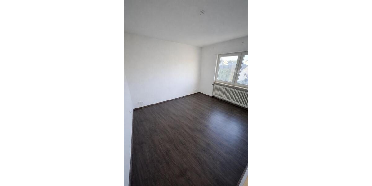 Etagenwohnung Trebur - 3 Zimmer, 114 m&sup2;, 1.550&euro; | Angebot:25936574