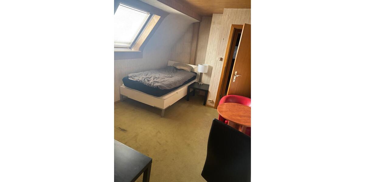 Einfamilienhaus Frankfurt am Main Sossenheim - 7 Zimmer, 200 m&sup2;, 4.100&euro; | Angebot:26040890