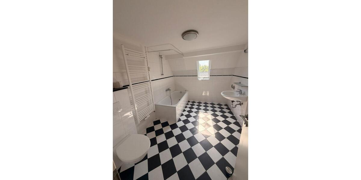 Dachgeschoßwohnung Offenbach am Main Buchrain - 1 Zimmer, 80 m&sup2;, 1.150&euro; | Angebot:26506874