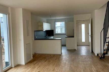 Haus Wiesbaden Mainz-Amöneburg - 5 Zimmer, 140 m&sup2;, 2.310&euro; | Angebot:27288336