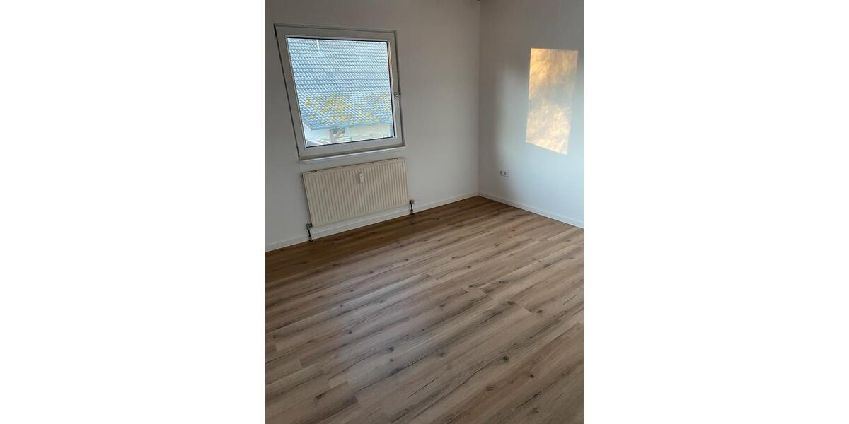 Dachgeschoßwohnung Pollenfeld - 4 Zimmer, 85 m&sup2;, 850&euro; | Angebot:24552901