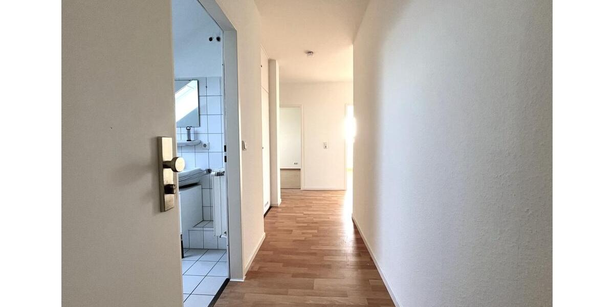 Dachgeschoßwohnung Oyten - 3 Zimmer, 70 m&sup2;, 640&euro; | Angebot:24749638