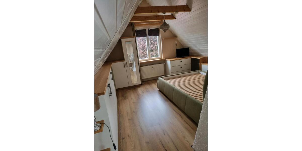Dachgeschoßwohnung Weiden in der Oberpfalz - 2 Zimmer, 60 m&sup2;, 600&euro; | Angebot:26150604