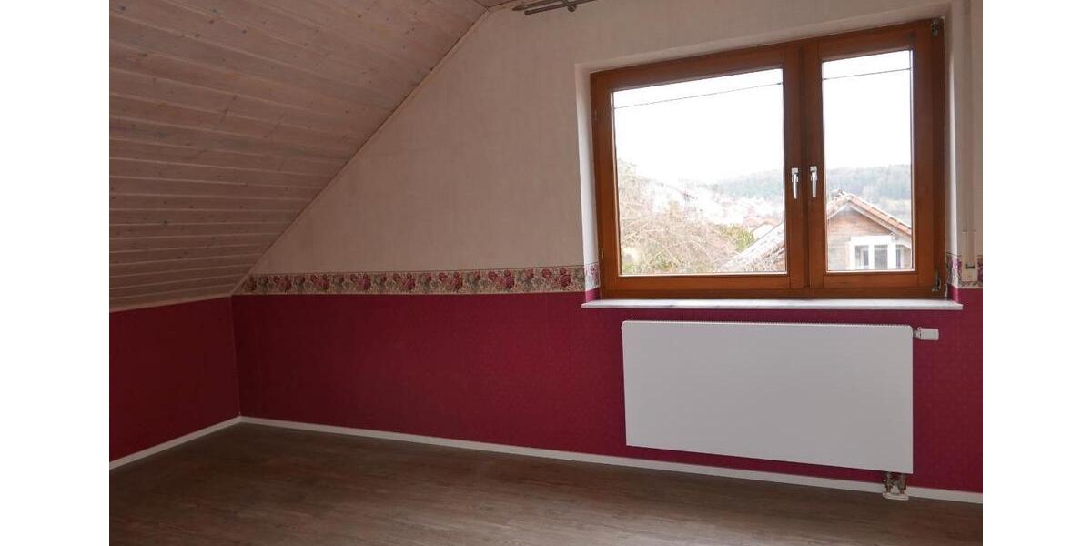 Mehrfamilienhaus, Wohnhaus Haiterbach - 3.5 Zimmer, 80 m&sup2;, 900&euro; | Angebot:26547921