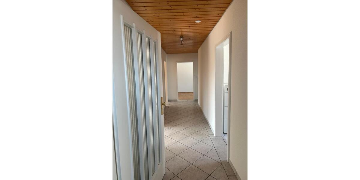 Etagenwohnung Balingen - 2 Zimmer, 90 m&sup2;, 900&euro; | Angebot:25987981