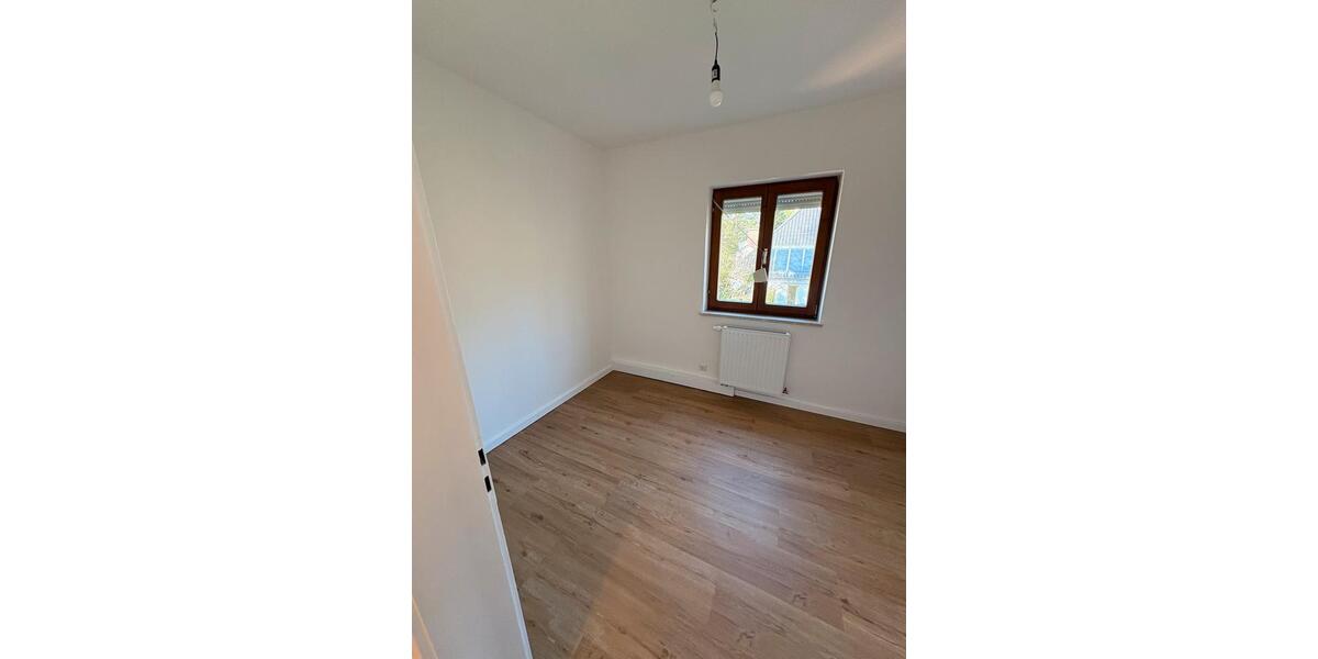 Etagenwohnung Pfarrkirchen - 4 Zimmer, 92 m&sup2;, 950&euro; | Angebot:25310533