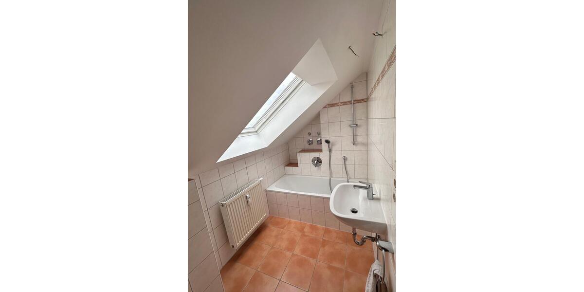 Dachgeschoßwohnung Poppenricht - 3.5 Zimmer, 80 m&sup2;, 620&euro; | Angebot:25978840