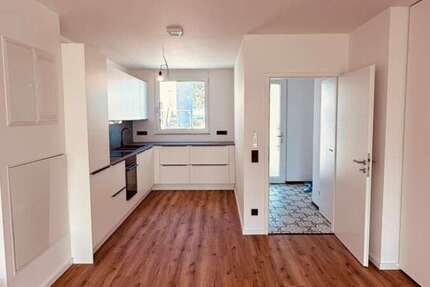 Haus Jülich - 5 Zimmer, 145 m&sup2;, 1.975&euro; | Angebot:27000496